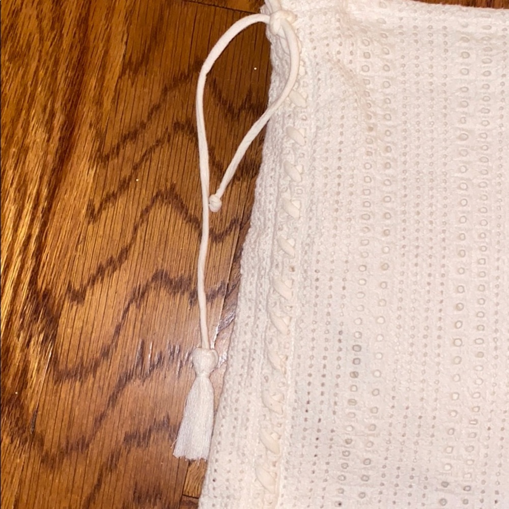 Shorts - Picture 3 of 5